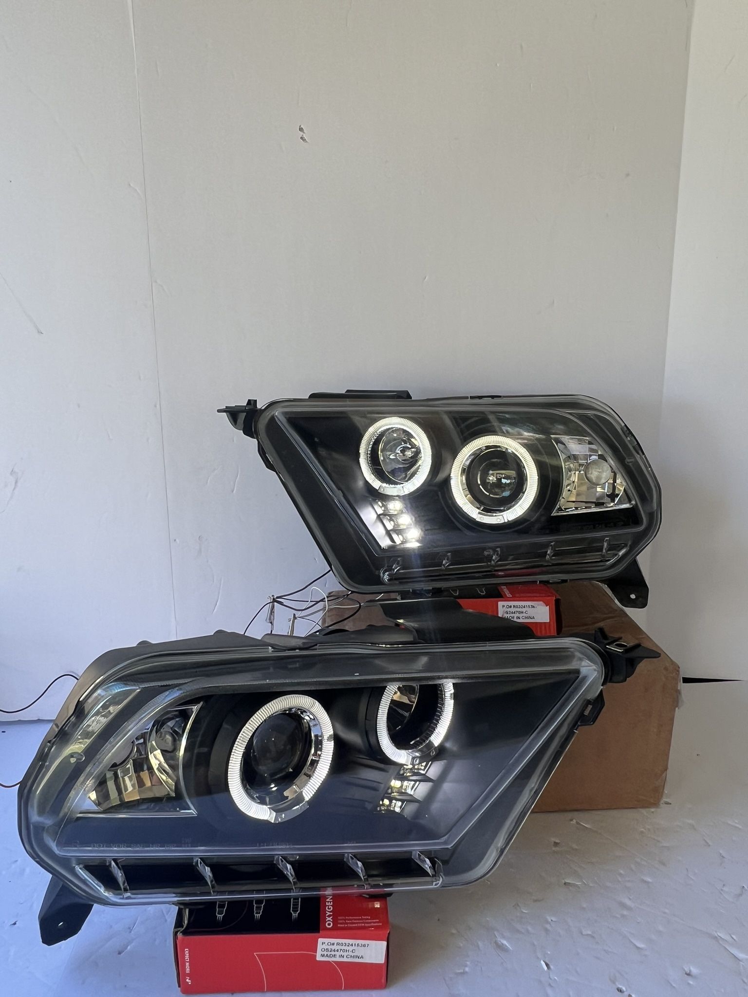 Ford Mustang 2010-2012 Headlights 