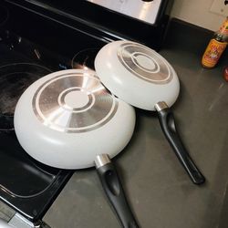 1 Big Frying Pan..New...Grey