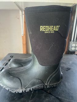 Boy redhead boots size 3