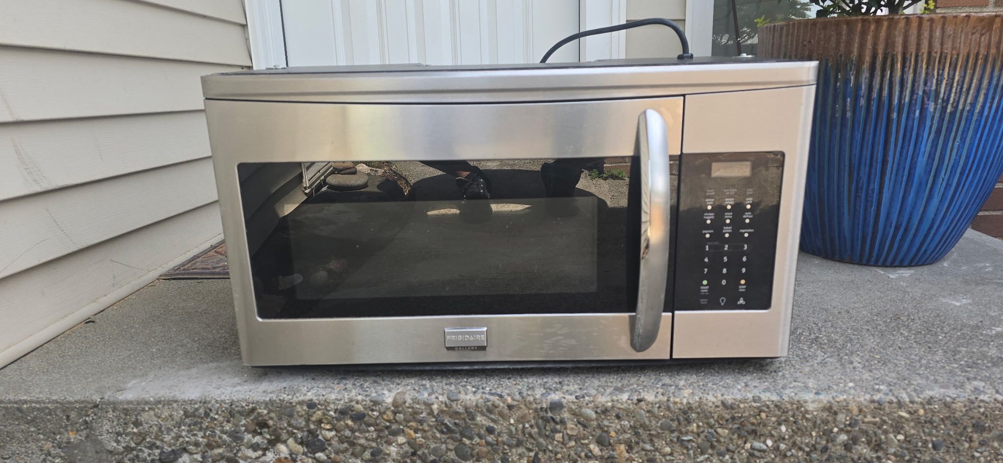 Microwave