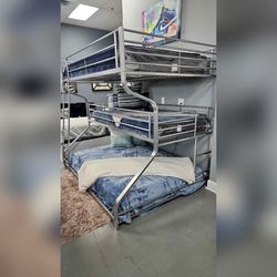 Triple Bunk bed with 3 mattresses Full Twin Full