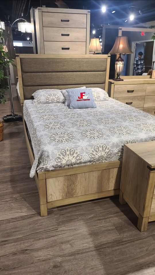 WEEK SPECIAL💥7pc Queen/Full Bedroom Set
Take it home with$39down
Hablamos Español Y Financiamos🙋
