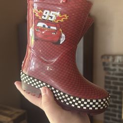 Boy rain boots
