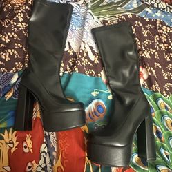Platform boots size 5