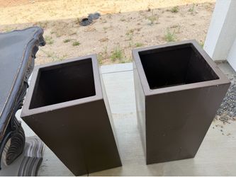 Set of tall plant boxes