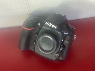 Nikon D810 DSLR Camera Body