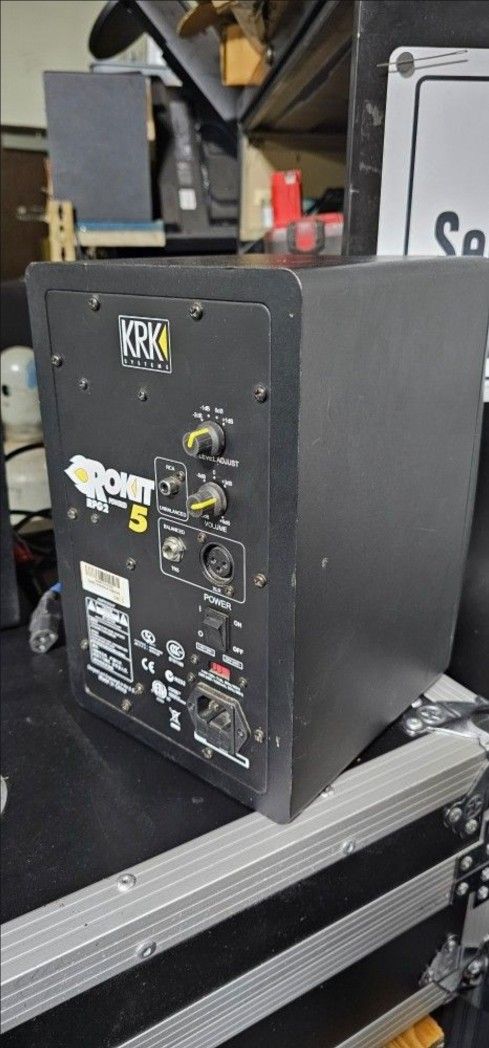 Rokit Monitor Pair