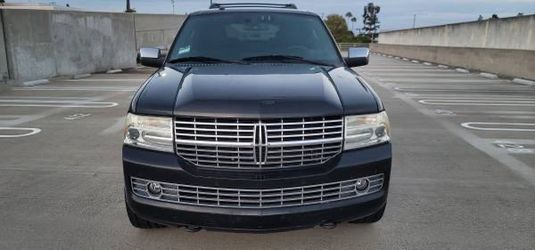 2010 LINCOLN NAVIGATOR L,  $5900