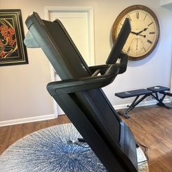 NordicTrack 2450 Commercial Treadmill