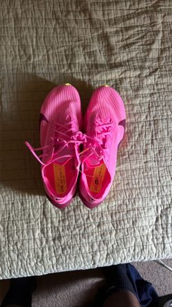 Nike zoom X  vaporfly women’s size 9 Brandon new