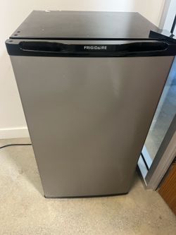 Frigidaire Mini Fridge