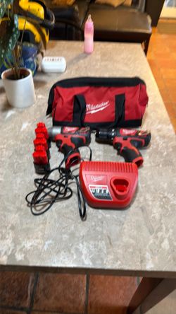 Milwaukee 12v Drill Set