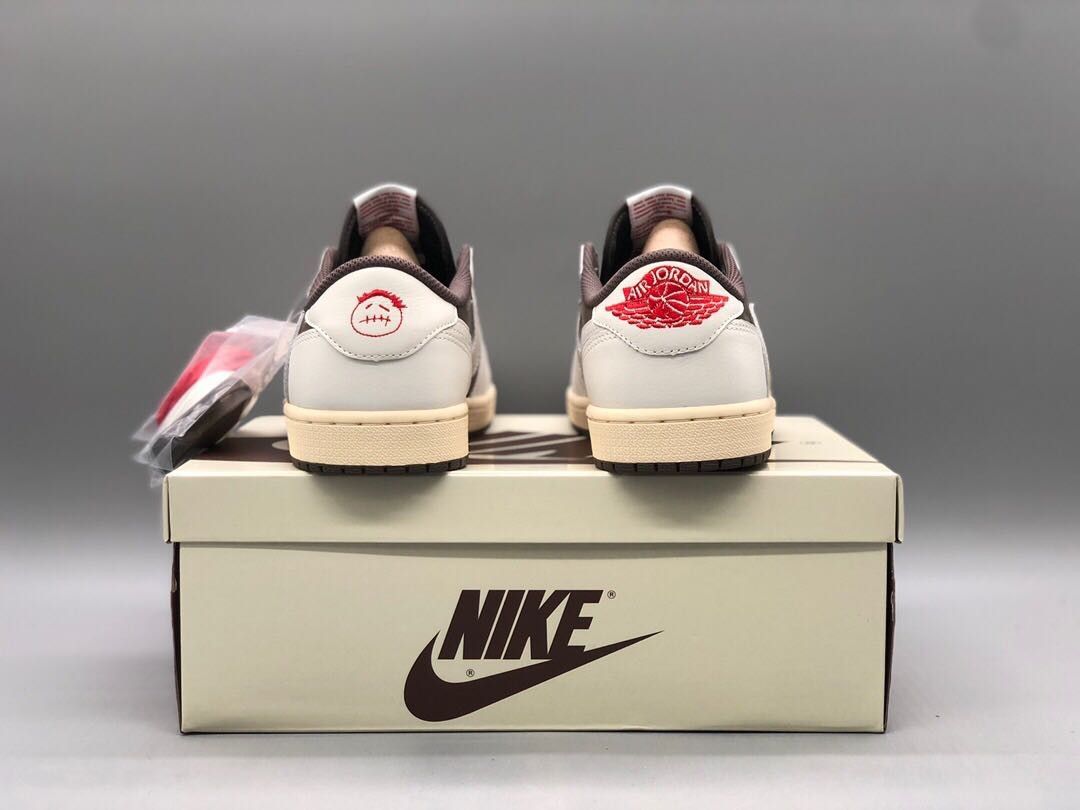 Air jordan1 Low
Mocha