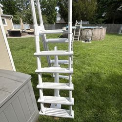Pool Ladder