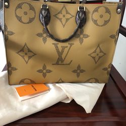 Authentic Louis Vuitton Monogram Giant Onthego GM Tote Bag