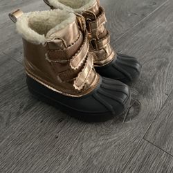 Gymboree top duck boots