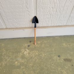 Miniature Spade