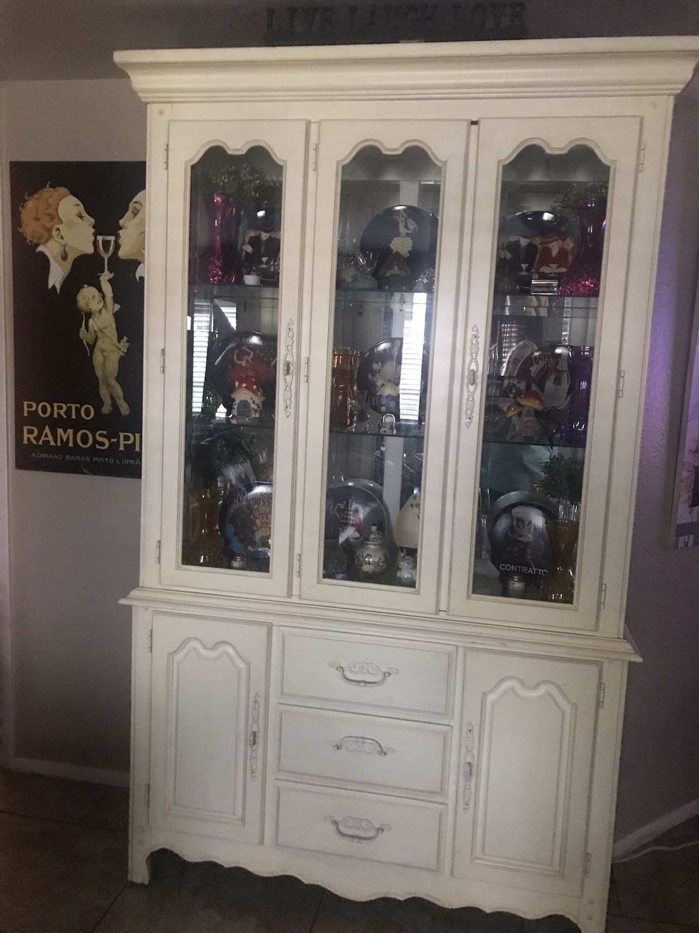 Stanley China Hutch