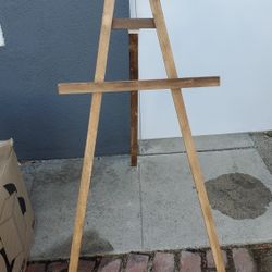 EASEL 