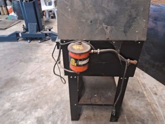 Parts cleaner
