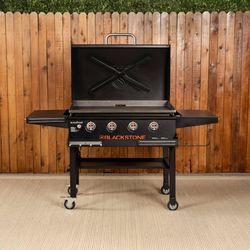 Blackstone 36in. Griddle with Hood & Front Shelf