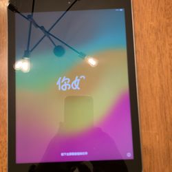 Holiday Sales! Apple iPad 6th Generation 32GB Unlocked Like New!