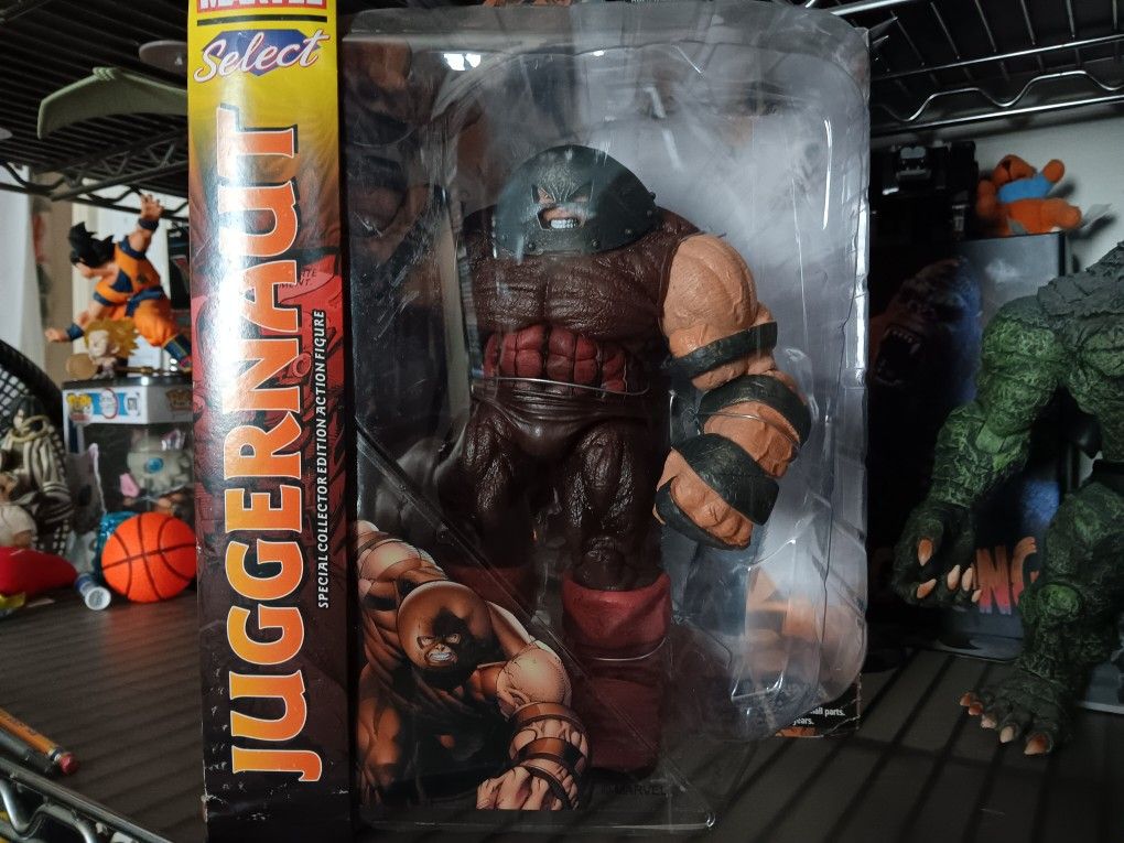 Diamond Select JUGGERNAUT FIgure New