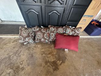 5 pillows for patio