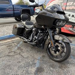 2022 Harley Davidson Road Glide