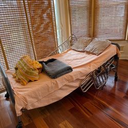 Electrically Operatable Bed 