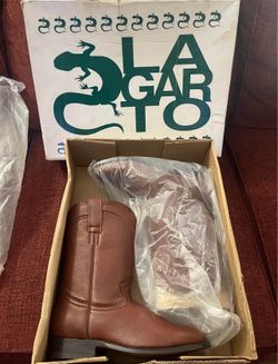Women’s leather boots