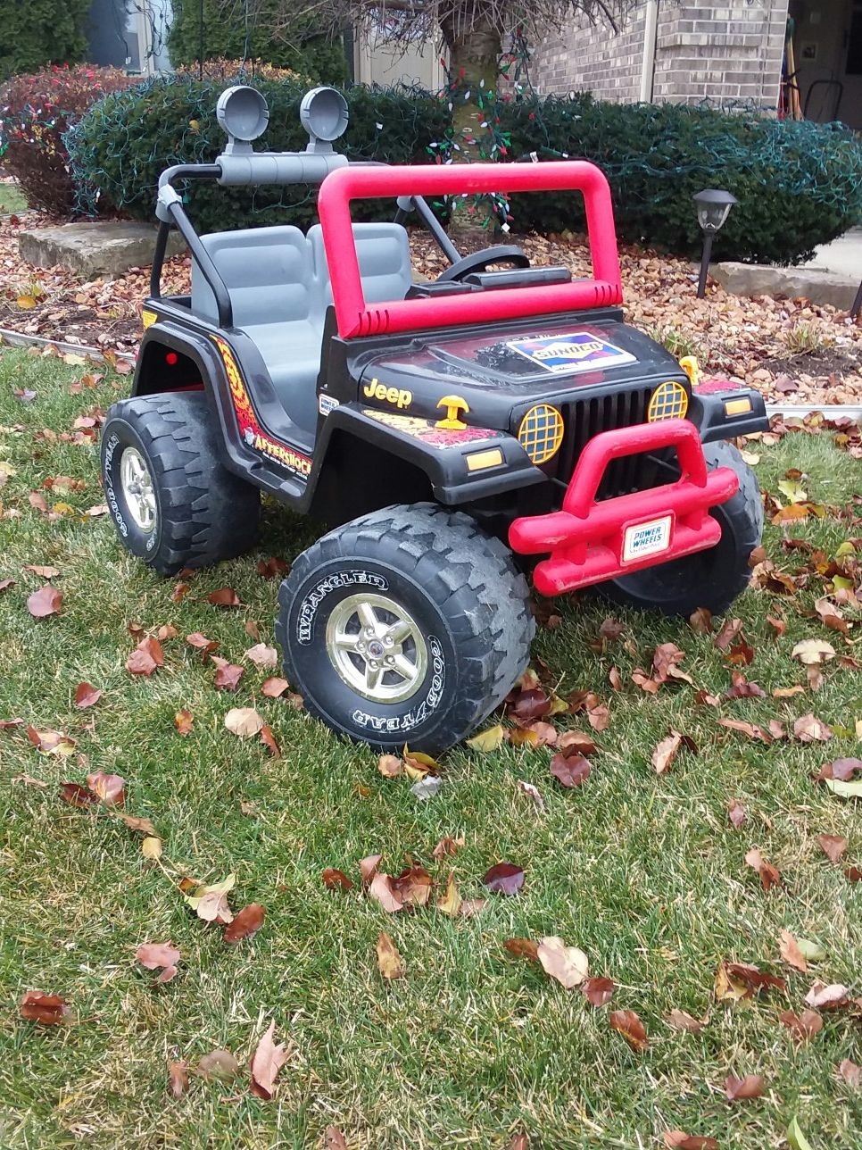 Power Wheels black Ride on Jeep Aftershock NEW! Battery