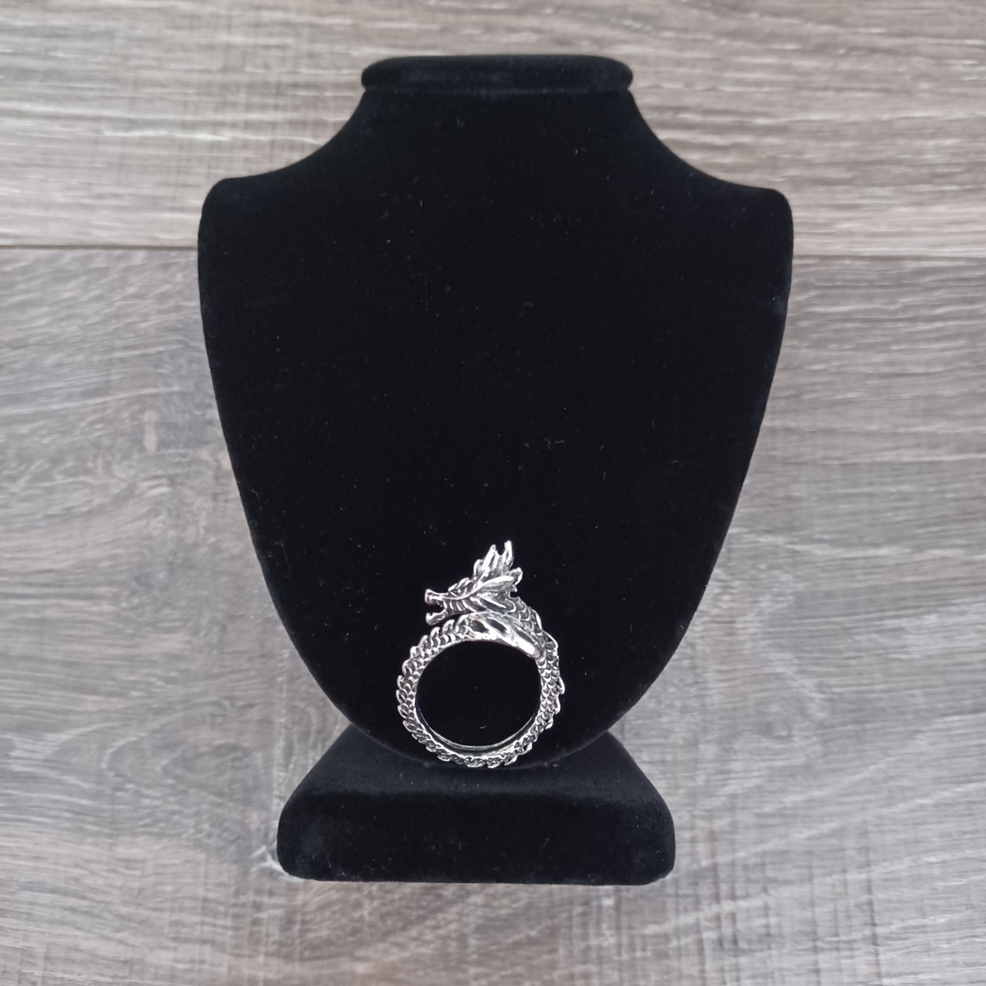 Silver Toned Dragon ๐ Ring