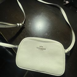 Coach Crossbody Bag Cream Pebbled Leather - NEED GONE ASAP