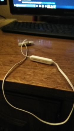 Bluetooth headphones