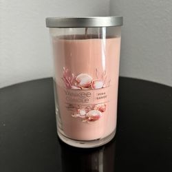 Yankee candle Pink Sands 14.25oz - citrus, sweet florals and spicy vanilla
