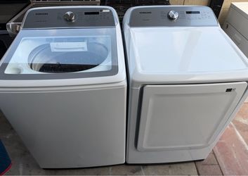 Samsung- Amazing set washer and dryer gas in excellent condition