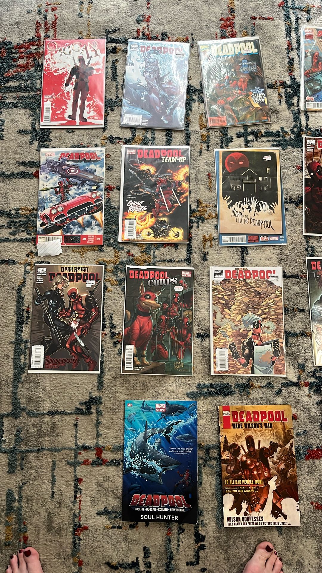DEADPOOL COLLECTABLE COMICS