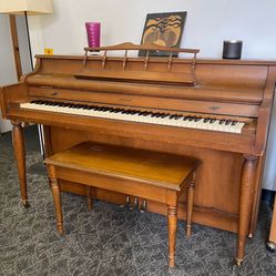 Free Kimball spinet piano with stool