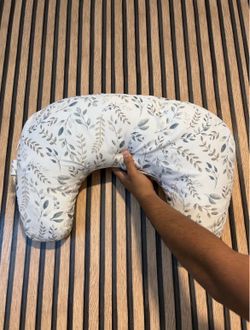 Nursing pillow