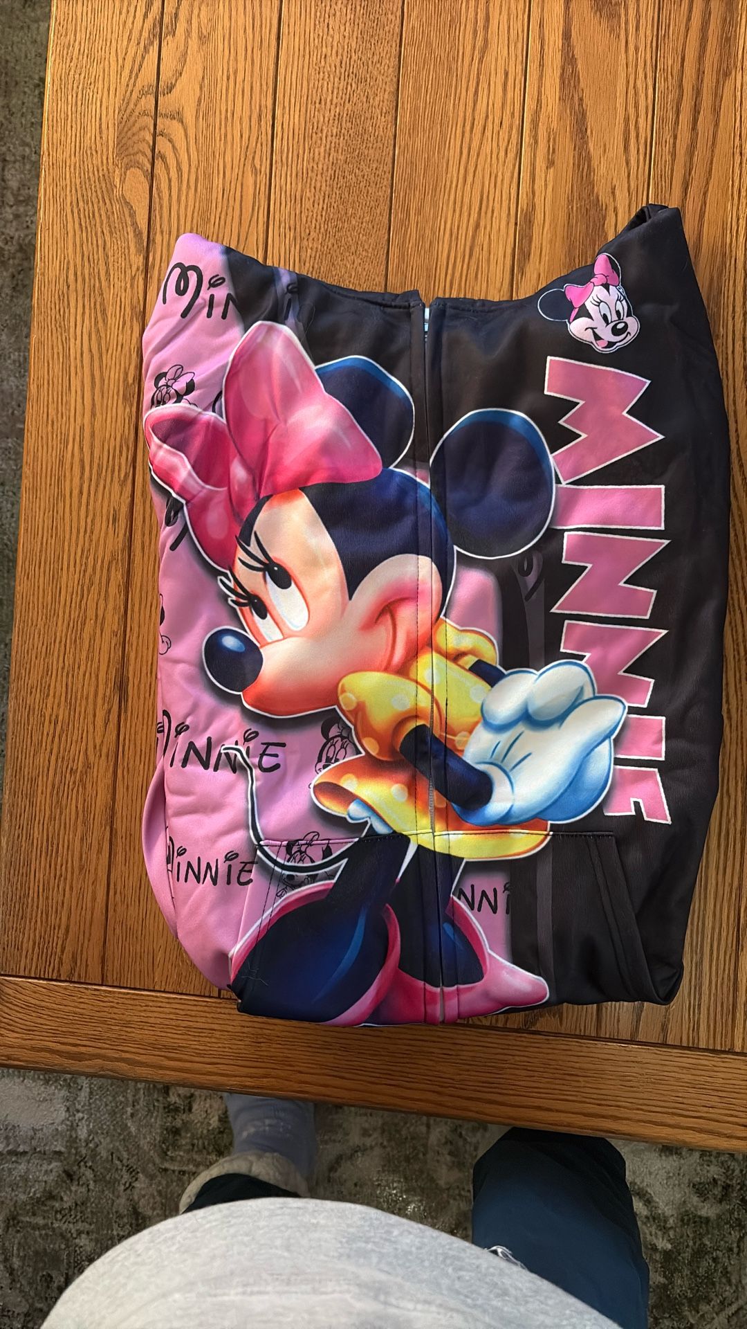 Women’s/Girls Minnie Mouse Hoodie. Medium.