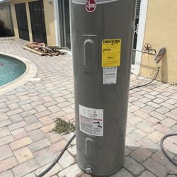 Water heater 40 gallons (Rheem)