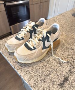 Nike Air Max green and white  Sneakers