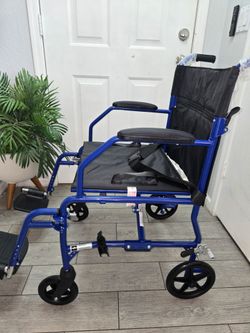 Medline Ultra Lightweight Transport Wheelchair for Adults, Foldable, 19-Inch Seat Width, silla de ruedas