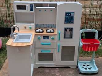Kids Play Kitchen Set with Accessories