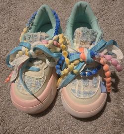 Woman shoes