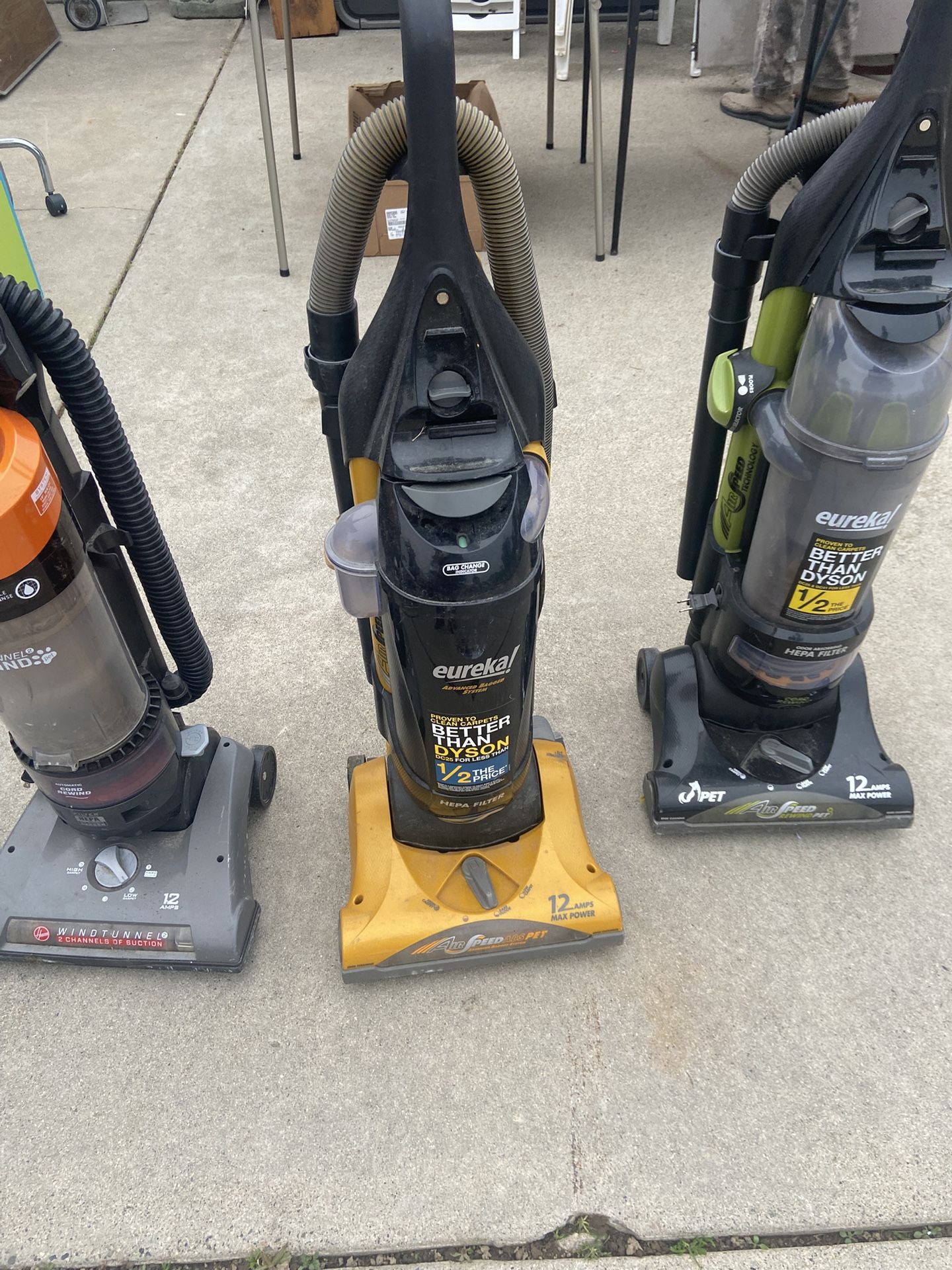 3 Vacuums For 25$ All Work. Yellow Eureka Needs Belt But WORKS Great!!