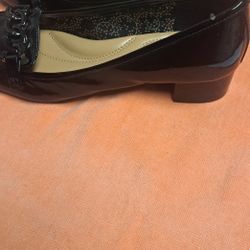 Kasper Black 1" Heel