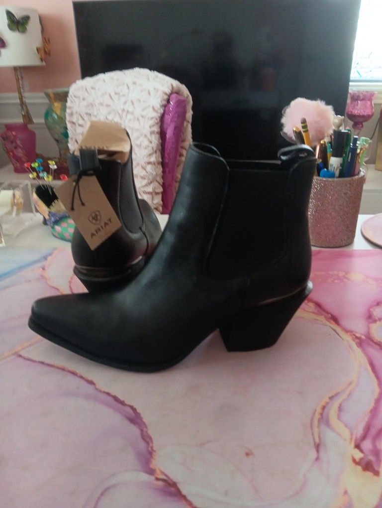 New Women's Ariat Black Boots Sz. 7.5 $120 Firm
