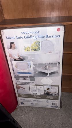 Simmons Kids Silent Auto Gliding Elite Bassinet